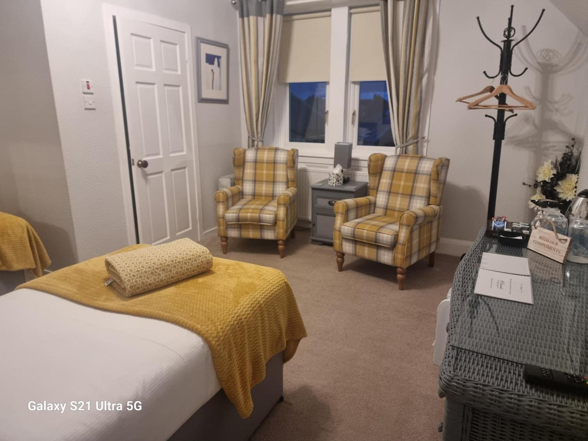 St Leonards Guest House Largs Bagian luar foto