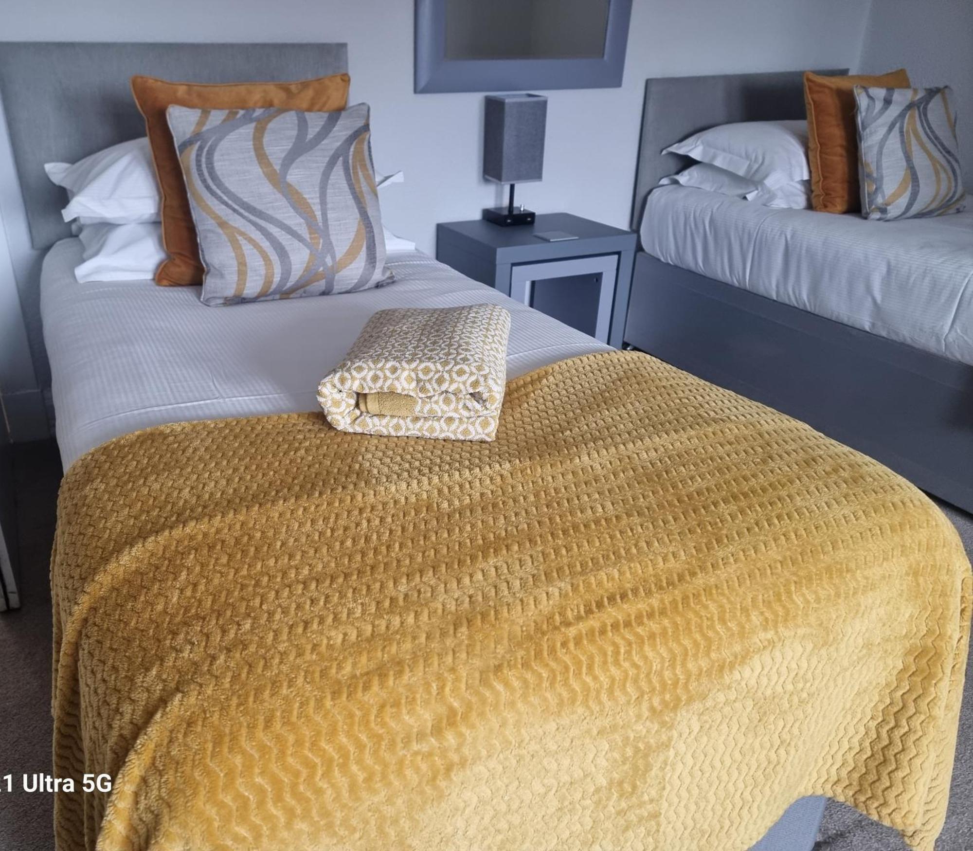 St Leonards Guest House Largs Bagian luar foto
