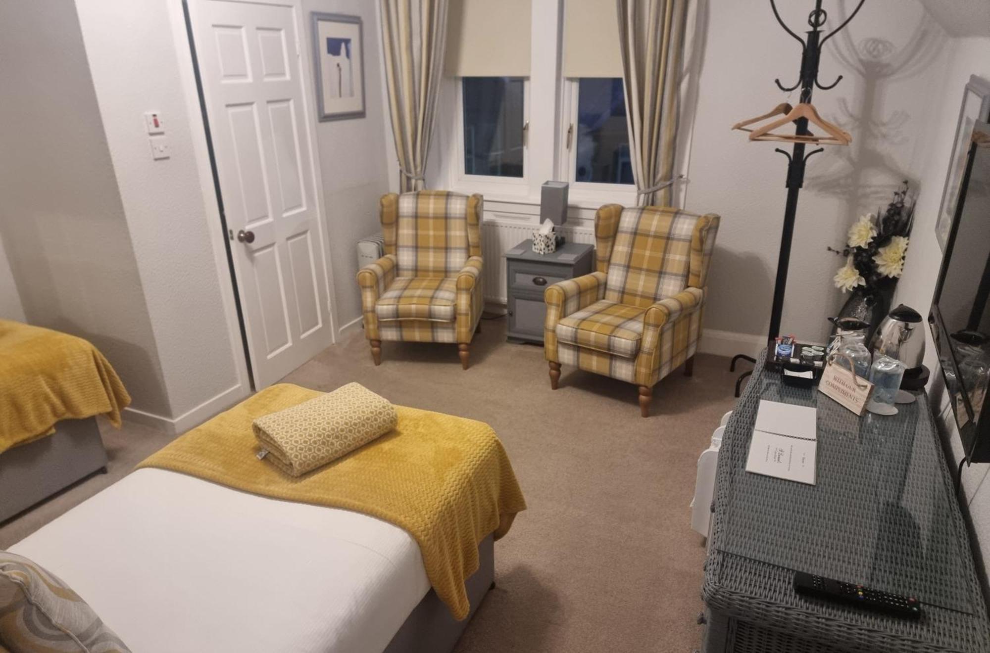 St Leonards Guest House Largs Bagian luar foto